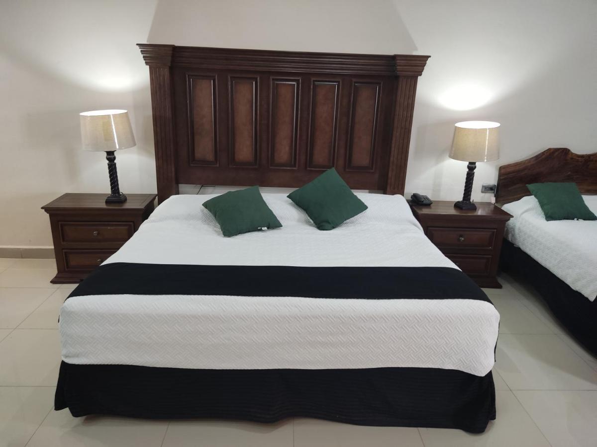 Hotel Posada Santa Fe Sabinas 외부 사진